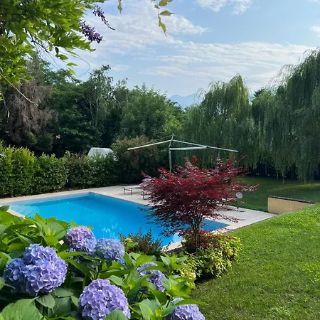 Salici, Pool & Garden Villa Colico
