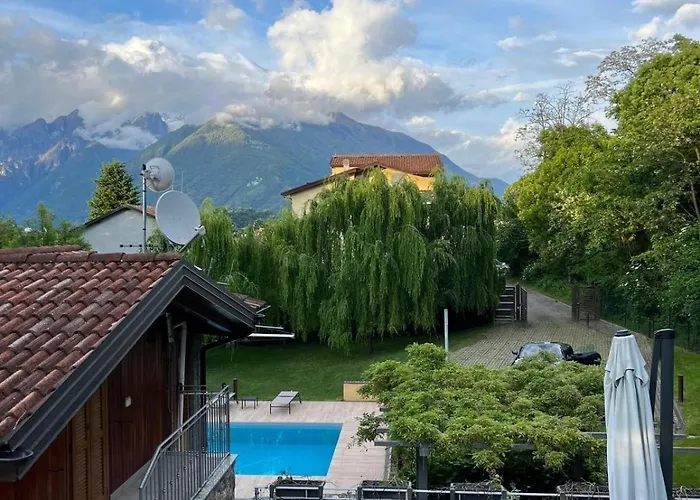 Salici, Pool & Garden Villa