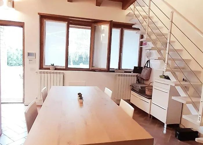 Salici, Pool & Garden Villa *