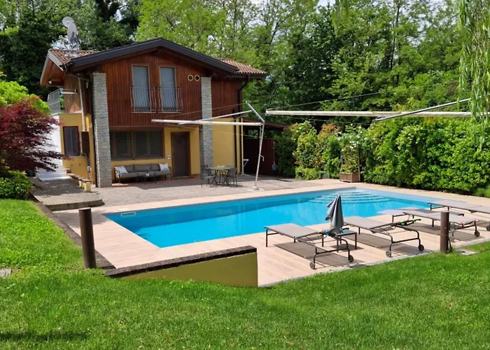 Villa Salici, Pool & Garden Colico